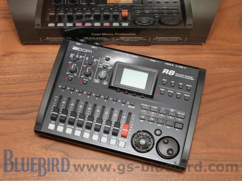 ZOOM R8 Recorder : Interface : Controller : Sampler